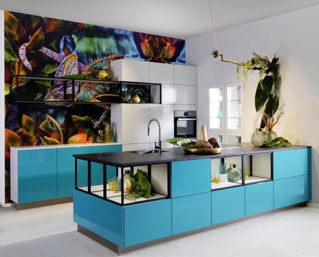 Cuisine moderne sur-mesure avec îlot central installée à Longuyon par IDEE&CO