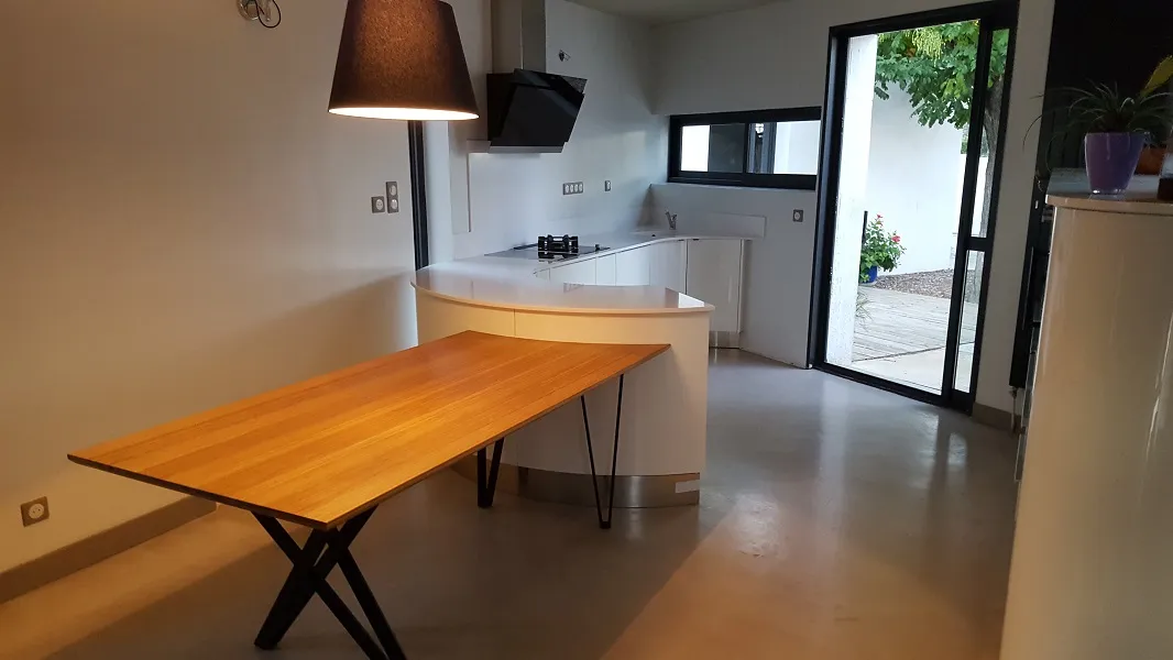 Cuisine optimisée à Verdun : rangements et implantation adaptée aux petits espaces